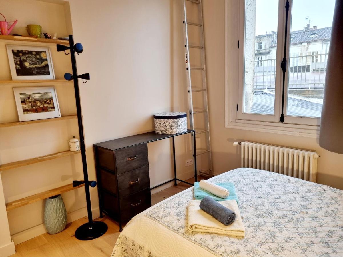 Face A L'Hotel De Ville Grand Et Lumineux Appartement Angouleme Bagian luar foto